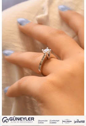 YAN KOLLARI TAŞLI TEKTAŞ YÜZÜK 14 AYAR A026801