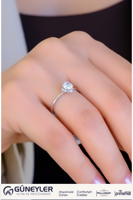 ROBERTO BRAVO YÜZÜK A085449 ROBERTO BRAVO YÜZÜK A085449