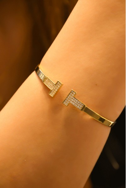 TAŞLI KELEPÇE BİLEKLİK 14 AYAR A042159 TAŞLI KELEPÇE BİLEKLİK 14 AYAR A042159