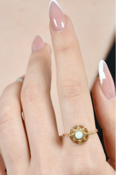 ORTASI BUZLU FANTAZİ YÜZÜK 14 AYAR A043620