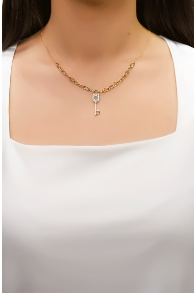 TAŞLI ANAHTAR KOLYE 14 AYAR A052090 TAŞLI ANAHTAR KOLYE 14 AYAR A052090