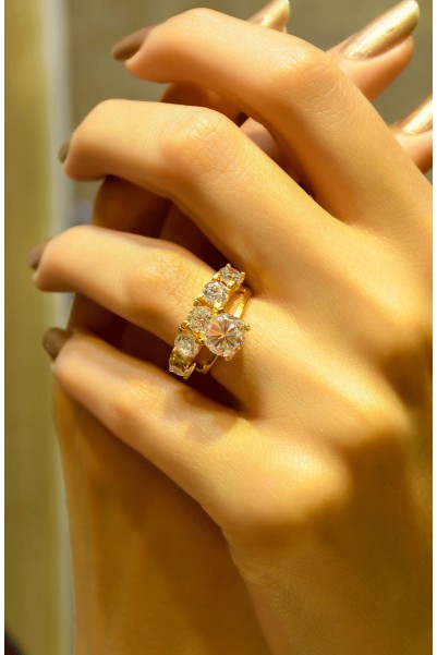 TEKTAŞ & BEŞTAŞ YÜZÜK 22 AYAR A044971 TEKTAŞ & BEŞTAŞ YÜZÜK 22 AYAR A044971