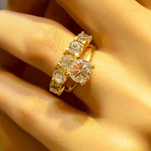 TEKTAŞ & BEŞTAŞ YÜZÜK 22 AYAR A044971 TEKTAŞ & BEŞTAŞ YÜZÜK 22 AYAR A044971