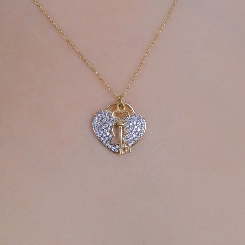 TAŞLI KALP KİLİT KOLYE 14 AYAR A044660 TAŞLI KALP KİLİT KOLYE 14 AYAR A044660