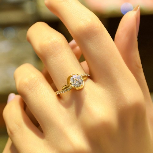 YAN KOLLARI TAŞLI TEKTAŞ YÜZÜK 22 AYAR A001720 YAN KOLLARI TAŞLI TEKTAŞ YÜZÜK 22 AYAR A001720