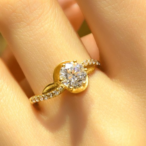 YAN KOLLARI TAŞLI TEKTAŞ YÜZÜK 22 AYAR A001720 YAN KOLLARI TAŞLI TEKTAŞ YÜZÜK 22 AYAR A001720