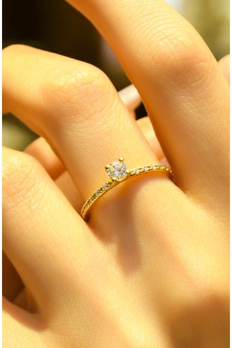 YAN KOLLARI TAŞLI TEKTAŞ YÜZÜK 22 AYAR A049329 YAN KOLLARI TAŞLI TEKTAŞ YÜZÜK 22 AYAR A049329