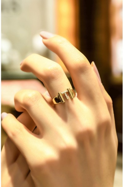 TAŞLI T HARF FANTAZİ YÜZÜK 14 AYAR AT04897