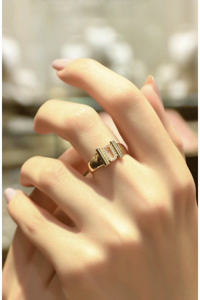 TAŞLI Ü HARF FANTAZİ YÜZÜK 14 AYAR AT04912