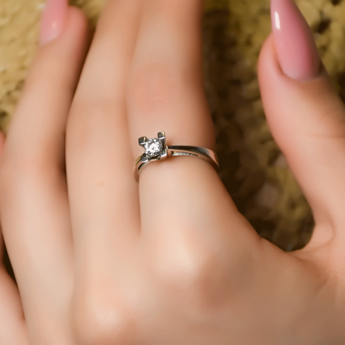 TEKTAŞ YÜZÜK 14 AYAR A000472 TEKTAŞ YÜZÜK 14 AYAR A000472