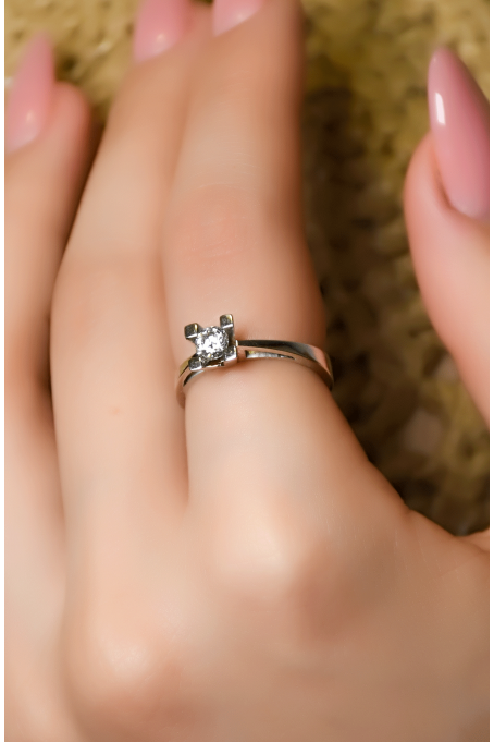 TEKTAŞ YÜZÜK 14 AYAR A000472