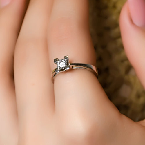 TEKTAŞ YÜZÜK 14 AYAR A000472 TEKTAŞ YÜZÜK 14 AYAR A000472