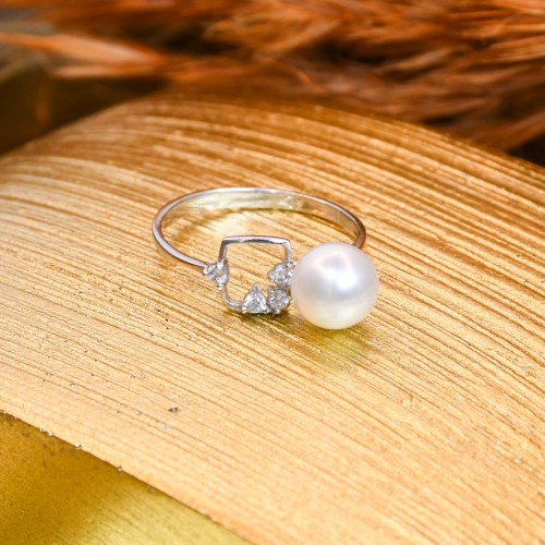 İNCİ DETAYLI TAŞLI ÇITIR YÜZÜK 14 AYAR A010920 İNCİ DETAYLI TAŞLI ÇITIR YÜZÜK 14 AYAR A010920