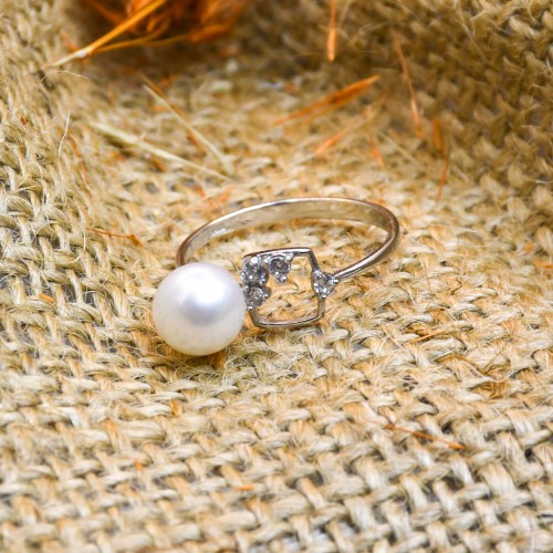 İNCİ DETAYLI TAŞLI ÇITIR YÜZÜK 14 AYAR A010920 İNCİ DETAYLI TAŞLI ÇITIR YÜZÜK 14 AYAR A010920