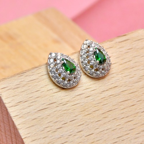 YEŞİL TAŞLI KÜPE 14 AYAR A030018 YEŞİL TAŞLI KÜPE 14 AYAR A030018