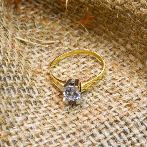 TEKTAŞ YÜZÜK 14 AYAR A033991 TEKTAŞ YÜZÜK 14 AYAR A033991