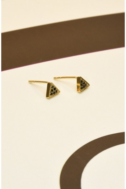 SİYAH TAŞLI ÜÇGEN KÜPE 14 AYAR A047625 SİYAH TAŞLI ÜÇGEN KÜPE 14 AYAR A047625