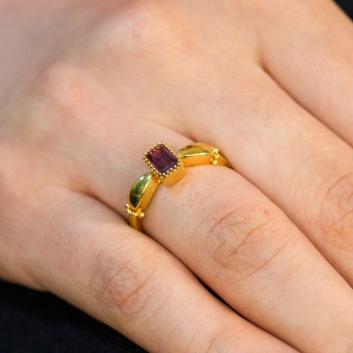 MOR TAŞLI YÜZÜK 22 AYAR A054491 MOR TAŞLI YÜZÜK 22 AYAR A054491