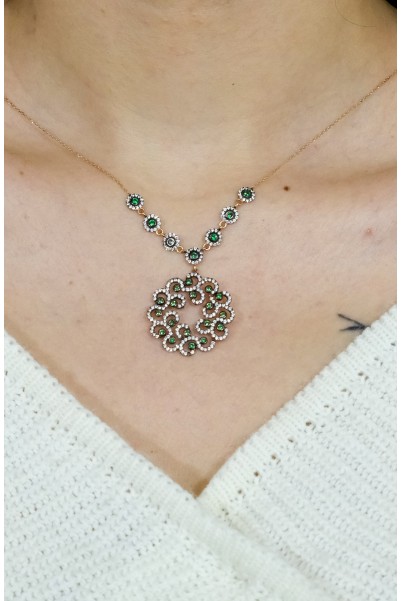 YEŞİL TAŞLI TASARIM KOLYE 14 AYAR A055647 YEŞİL TAŞLI TASARIM KOLYE 14 AYAR A055647