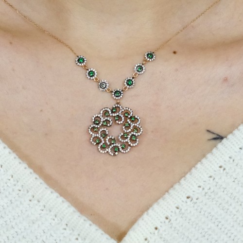 YEŞİL TAŞLI TASARIM KOLYE 14 AYAR A055647 YEŞİL TAŞLI TASARIM KOLYE 14 AYAR A055647