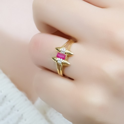 BAGET TAŞLI YÜZÜK 14 AYAR A056858 BAGET TAŞLI YÜZÜK 14 AYAR A056858