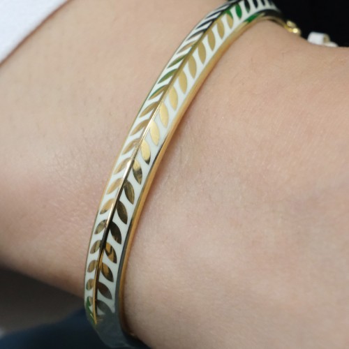 MİNELİ YAPRAK MODEL KELEPÇE 14 AYAR A057732 MİNELİ YAPRAK MODEL KELEPÇE 14 AYAR A057732