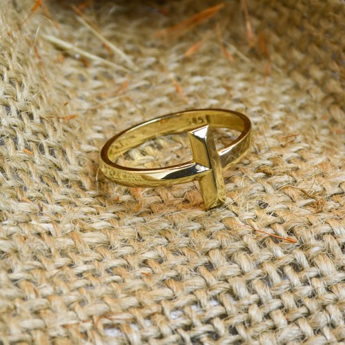 T MODEL YÜZÜK 14 AYAR A059190 T MODEL YÜZÜK 14 AYAR A059190