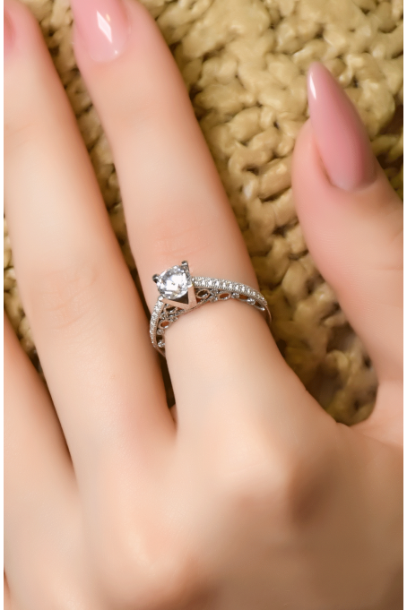 TEKTAŞ YÜZÜK 14 AYAR A065738 TEKTAŞ YÜZÜK 14 AYAR A065738