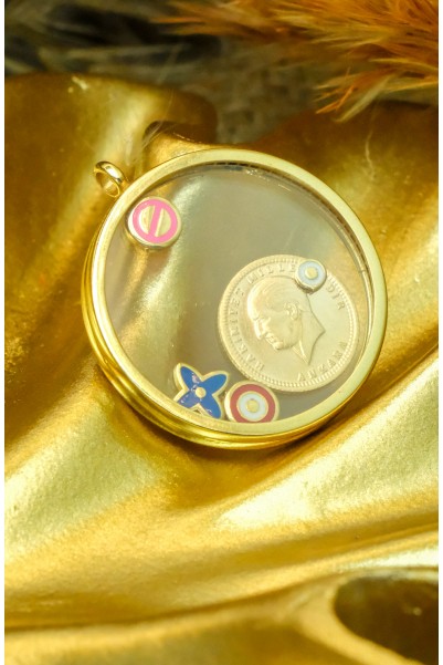 CAM ÇERÇEVELİ ÇEYREK KOLYE UCU 22 AYAR A071458 CAM ÇERÇEVELİ ÇEYREK KOLYE UCU 22 AYAR A071458