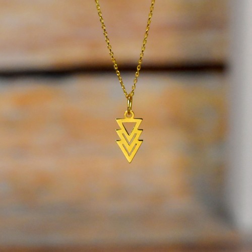 ÜÇGEN MODEL KOLYE 22 AYAR A071554 ÜÇGEN MODEL KOLYE 22 AYAR A071554