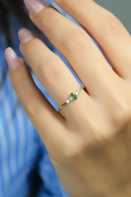 YEŞİL TAŞLI FANTAZİ YÜZÜK 14 AYAR A080545 YEŞİL TAŞLI FANTAZİ YÜZÜK 14 AYAR A080545