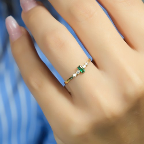 YEŞİL TAŞLI FANTAZİ YÜZÜK 14 AYAR A080545 YEŞİL TAŞLI FANTAZİ YÜZÜK 14 AYAR A080545