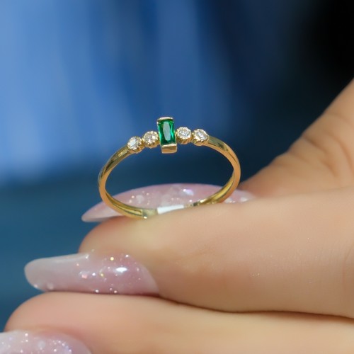 YEŞİL TAŞLI FANTAZİ YÜZÜK 14 AYAR A080545 YEŞİL TAŞLI FANTAZİ YÜZÜK 14 AYAR A080545