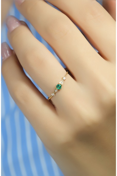 YEŞİL TAŞLI YÜZÜK 14 AYAR A080553 YEŞİL TAŞLI YÜZÜK 14 AYAR A080553