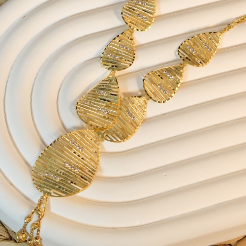 DORİKALI YAPRAK MODEL KOLYE 14 AYAR A081596 DORİKALI YAPRAK MODEL KOLYE 14 AYAR A081596