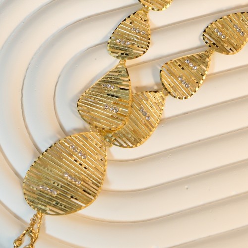 DORİKALI YAPRAK MODEL KOLYE 14 AYAR A081596 DORİKALI YAPRAK MODEL KOLYE 14 AYAR A081596