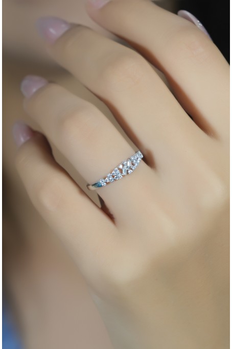 TAŞLI YAPRAK YÜZÜK 14 AYAR AT04285 TAŞLI YAPRAK YÜZÜK 14 AYAR AT04285