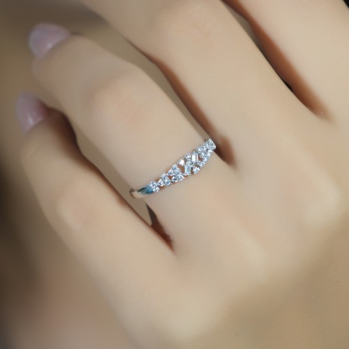 TAŞLI YAPRAK YÜZÜK 14 AYAR AT04285 TAŞLI YAPRAK YÜZÜK 14 AYAR AT04285