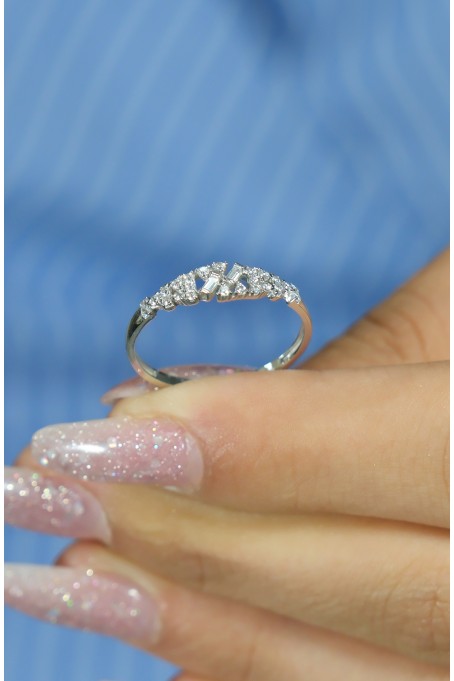 TAŞLI YAPRAK YÜZÜK 14 AYAR AT04285 TAŞLI YAPRAK YÜZÜK 14 AYAR AT04285