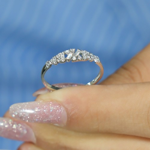 TAŞLI YAPRAK YÜZÜK 14 AYAR AT04285 TAŞLI YAPRAK YÜZÜK 14 AYAR AT04285