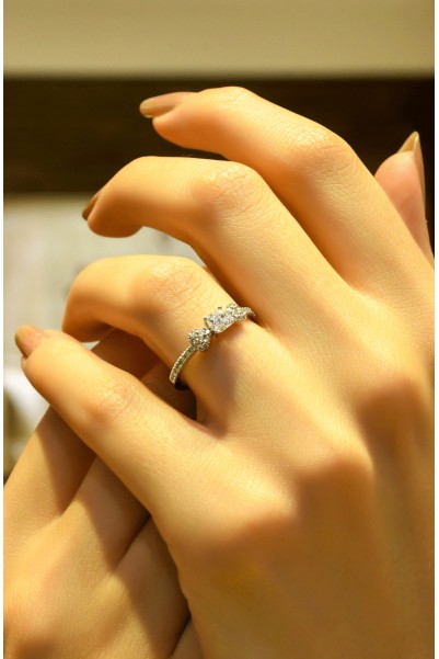 YANLARI KALP TEKTAŞ YÜZÜK 14 AYAR AT01766