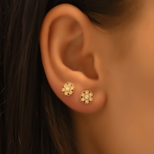 TAŞLI ÇİÇEK KÜPE 14 AYAR A057131 TAŞLI ÇİÇEK KÜPE 14 AYAR A057131