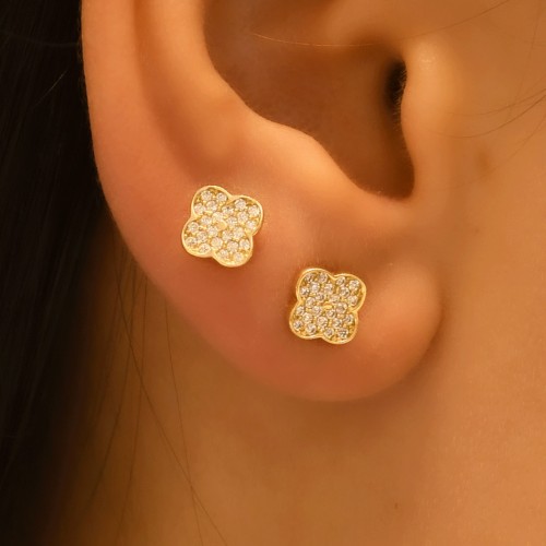 TAŞLI YONCA KÜPE 14 AYAR AT04382 TAŞLI YONCA KÜPE 14 AYAR AT04382