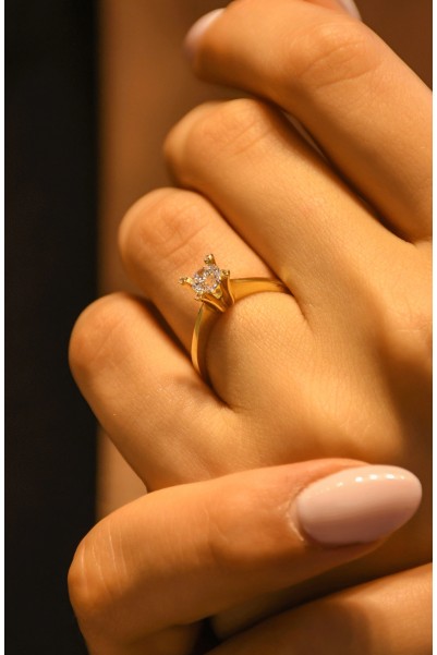 TEKTAŞLI KALPLİ YÜZÜK 14 AYAR A042017 TEKTAŞLI KALPLİ YÜZÜK 14 AYAR A042017