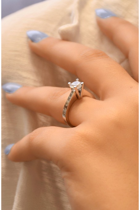 YAN KOLLARI TAŞLI TEKTAŞ YÜZÜK 14 AYAR A026801