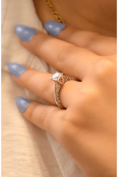 YAN KOLLARI TAŞLI TEKTAŞ YÜZÜK 14 AYAR A026814