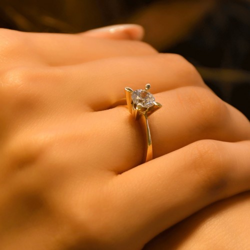 ROBERTO BRAVO TEKTAŞ YÜZÜK 14 AYAR A035571 ROBERTO BRAVO TEKTAŞ YÜZÜK 14 AYAR A035571