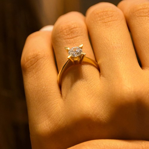 ROBERTO BRAVO TEKTAŞ YÜZÜK 14 AYAR A035571 ROBERTO BRAVO TEKTAŞ YÜZÜK 14 AYAR A035571