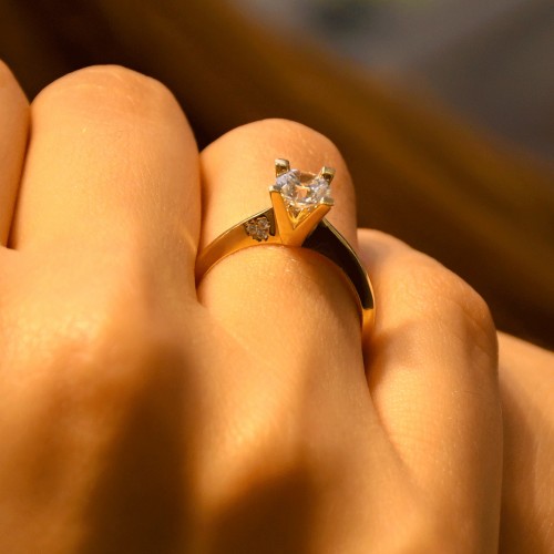 TEKTAŞ YÜZÜK 14 AYAR AT01171 TEKTAŞ YÜZÜK 14 AYAR AT01171